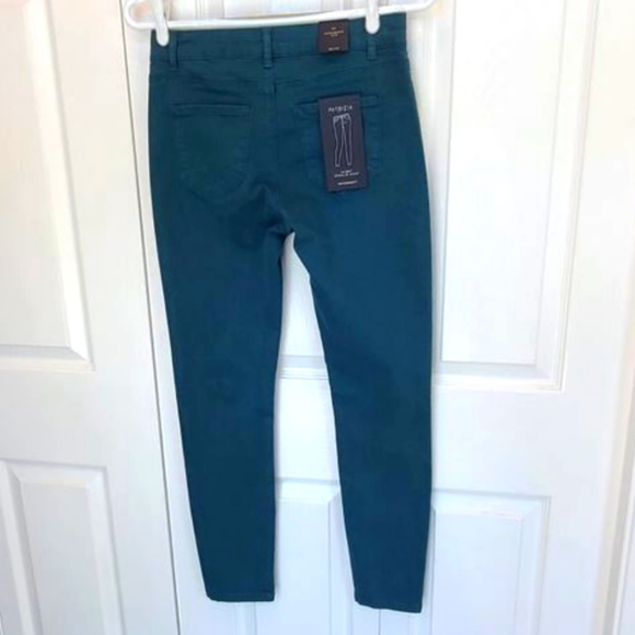 NWT ☆ Soya Concepts Patrizia Skinny Cropped Teal Jean - Picture 4 of 12